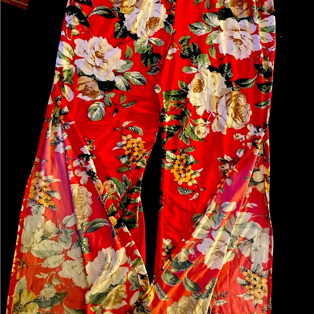 Elegant Floral Red Jumpsuit - Picture 8 of 13